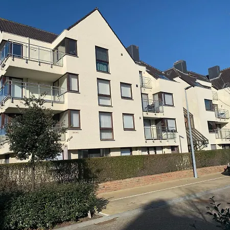 Lägenhet Met Garage 